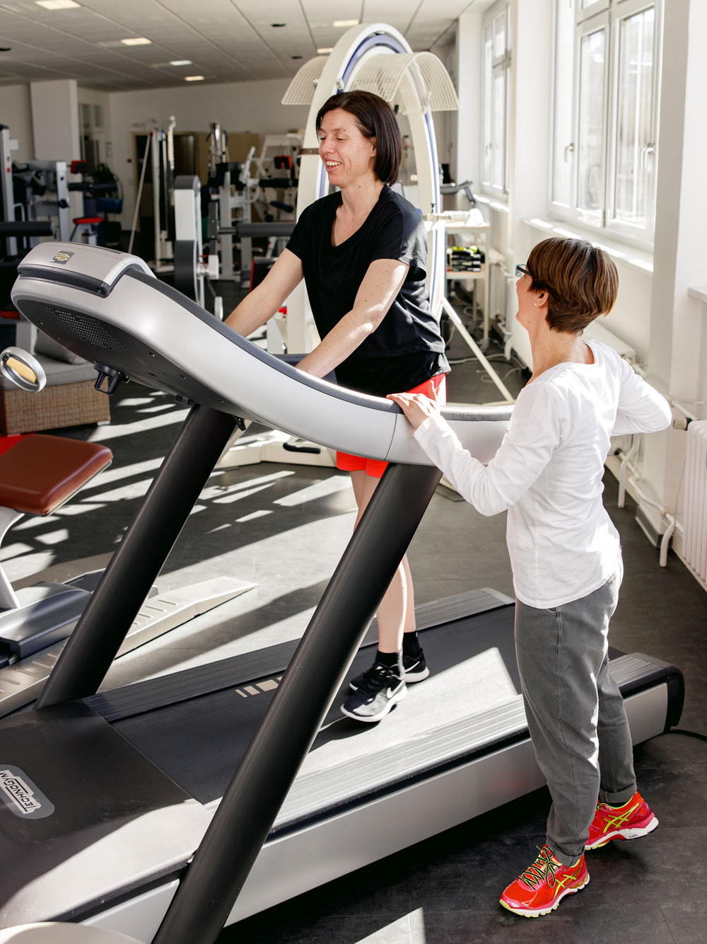 Laufband für Physiotherapie in der Neurologie und Geriatrie